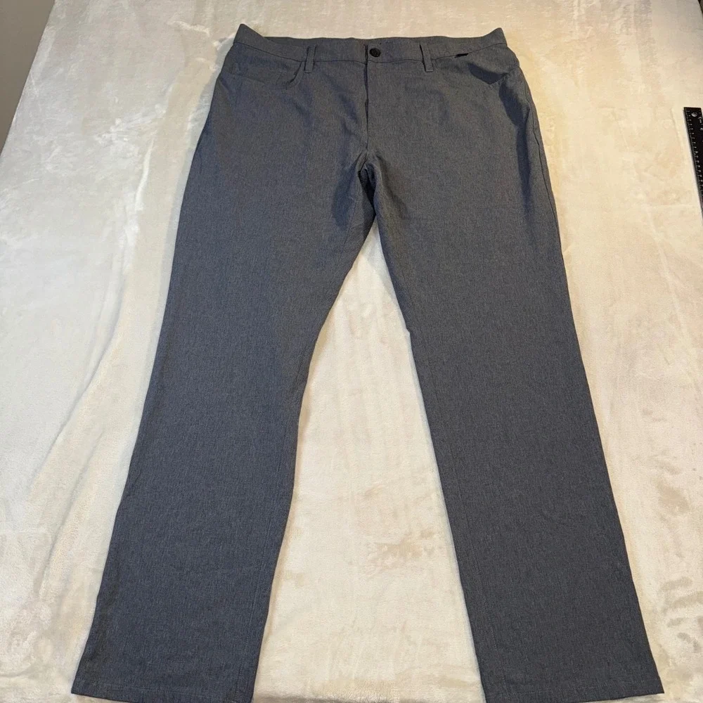 TravisMathew Right On Time Grey Golf Pants Mens 38x31 Performance Stretch